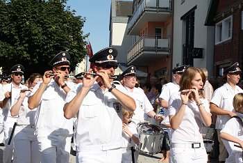 Das Tambourkorps Geseke gratulierte den Bürenern. Foto: Laame Das Tambourkorps Geseke gratulierte den Bürenern. Foto: Laame