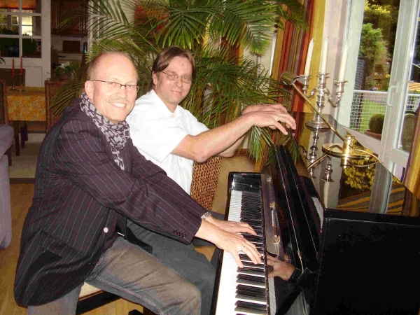 In der Stiftsklause sorgt die Band MiRo für "Livemusik vom Feinsten".