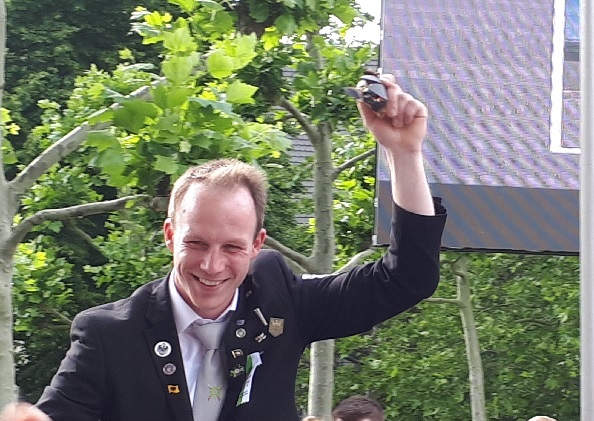 Nico Wollschläger ist neuer Kronkönig der Bürgerschützen. Foto: Laame